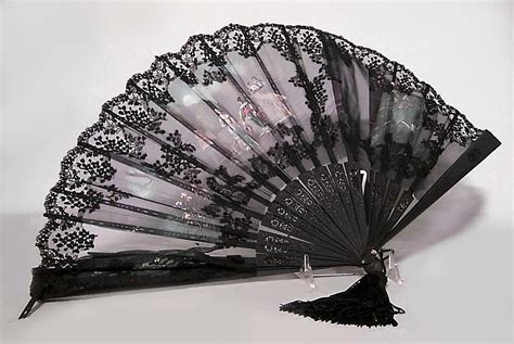 Decorative hand fan with filigree ebony and painted black lace | Hand fan, Antique fans, Vintage ...