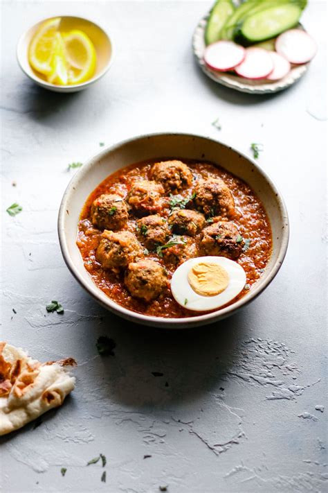 Pakistani Beef Kofta Curry (Meatball Curry) - teaforturmeric