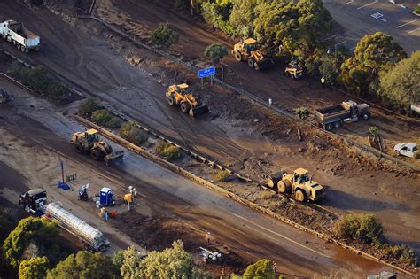 Mudslides Close Part of Highway 101 in California - The New York Times