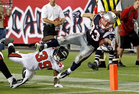 Patriots Receiver Wes Welker Hauls in Best Catch Yet