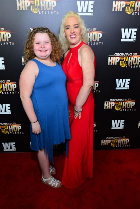 Mama June and Honey Boo Boo on the "Growing up Hip Hop" red carpet