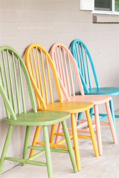 40 Vibrant DIY Painted Chair Design Ideas