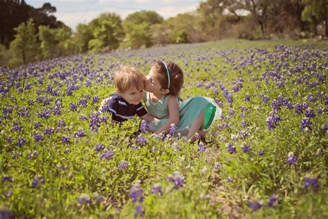 Austin.com Best Bluebonnet Fields for Family Photos