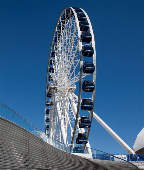 Check Out Navy Pier’s New Ferris Wheel – Chicago Magazine