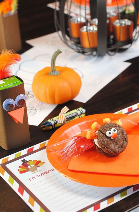 Thanksgiving Kids' Table Setting Ideas – Fun-Squared