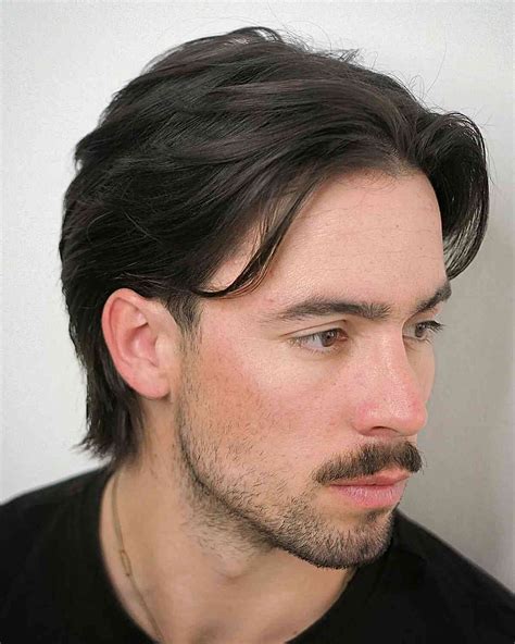 Men's\u2019 Professional Yet Relaxed Long Hairstyle - advertsingirls3