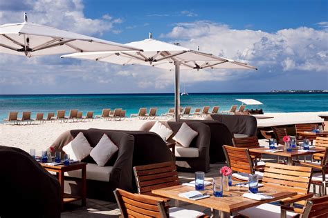 The Ritz-Carlton, Grand Cayman Resort – Seven Mile Beach, Cayman Islands – Beach Bar Jack – TRAVOH