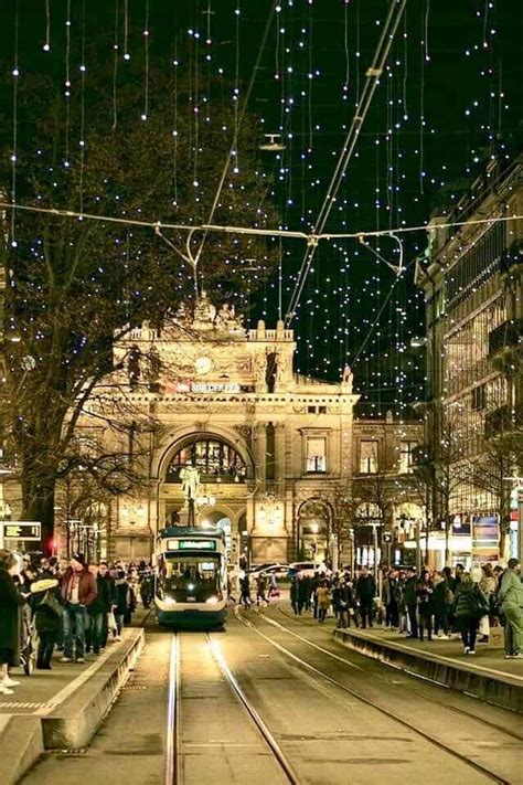 hoto Highlights of Zurich at Christmas and Christmas decortions ...