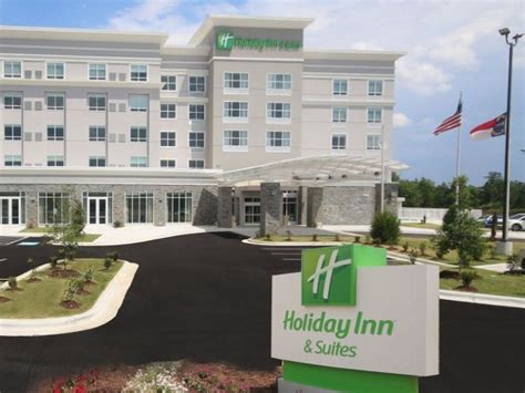 Holiday Inn & Suites Fayetteville W-Fort Liberty Area | VisitNC.com