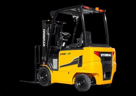 Hyundai Forklift at best price in Ghaziabad by Shiv Equipments Private Limited | ID: 22438804012