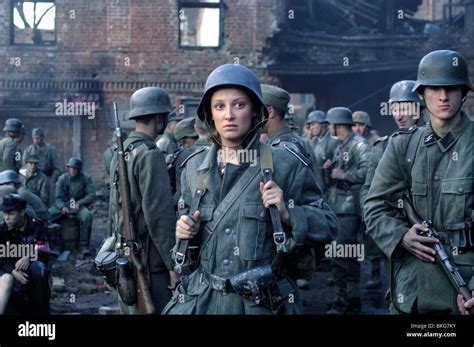 DER UNTERGANG (2004) DOWNFALL (ALT) ALEXANDRA MARIA LARA DERU 001-026 ...