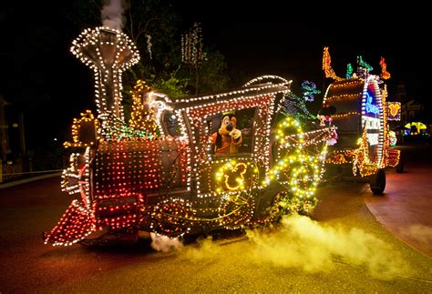 Main Street Electrical Parade | It had been a while since we… | Flickr