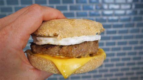 5-Ingredient Copycat McDonald's Sausage McMuffin With Egg Recipe ...