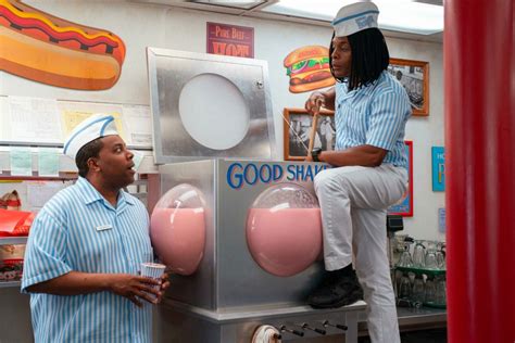 'Good Burger 2' Trailer: Kenan and Kel Reunite to Defeat Food Robots