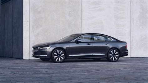 Electric Volvo ES90 Sedan Reportedly Starts Pre-Production, Specs Leaked