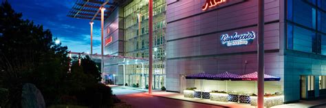 Heathrow Hotel with Shuttle and Parking | London Heathrow Marriott Hotel.