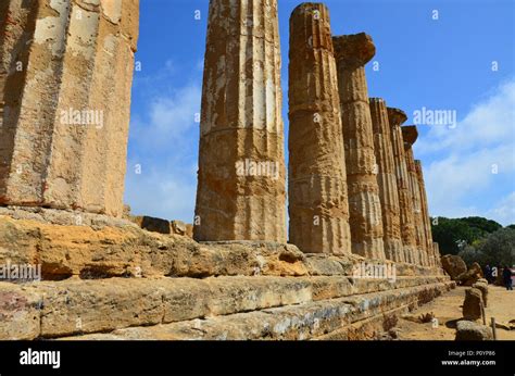 Temple of Heracles, Agrigento, Sicily Stock Photo - Alamy