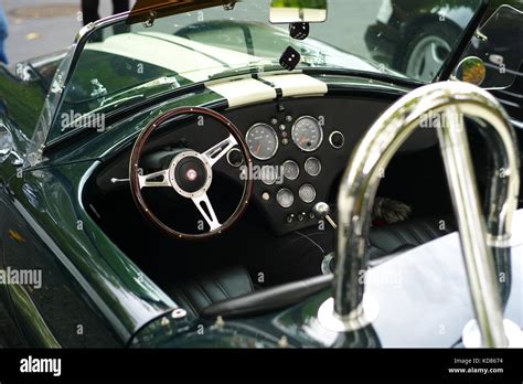 Ac cobra interior hi-res stock photography and images - Alamy