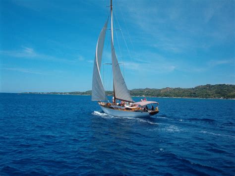 Sailboat wallpaper | 1024x768 | #43874