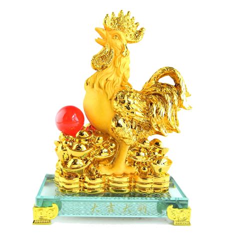 Golden Rubber Finished Rooster Statue with Ingots for Year of Rooster