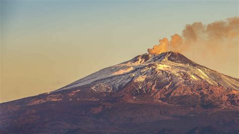 Qual è il vulcano più alto d'Europa? Alla scoperta di un vulcano molto famoso