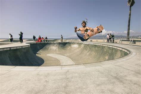 Guide to the Venice Beach Skatepark | Venice V Hotel