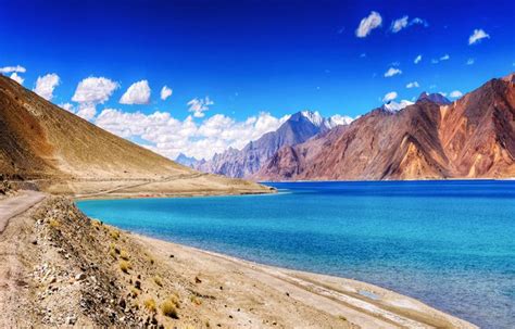 Leh Ladakh Tour Package by Car from Srinagar | Shrine Yatra