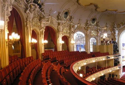 File:Komische Oper Berlin interior Oct 2007 Balkon.jpg - Wikimedia Commons