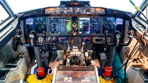 A peek in the cockpit - What Boeing's new 737 Max 9 has under the hood ...