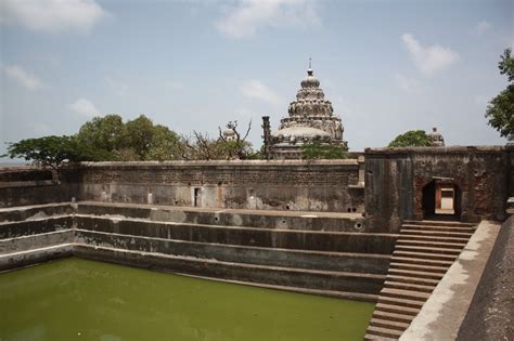 6 Picturesque Sea Forts in Maharashtra, India