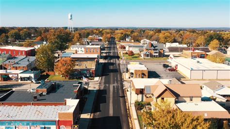 The Murals of Cuba Missouri - YouTube