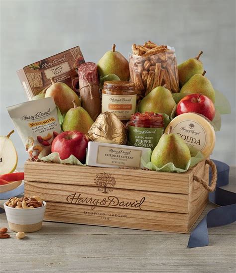 Harry and David Grand Signature Gift Basket | Dillard's in 2020 | Harry and david, Gourmet gift ...