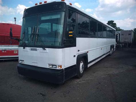 2000 MCI DL3 Coach Bus @ Buses for sale