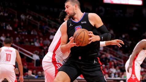 Ivica Zubac, Clippers look to bully Rockets again in rematch