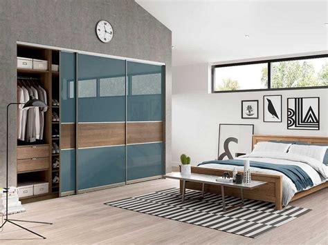 43 Practical Sliding Door Wardrobe Design Ideas For Bedroom | Sliding door wardrobe designs ...