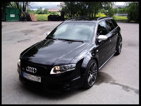 AUDI RS 4 - Review and photos