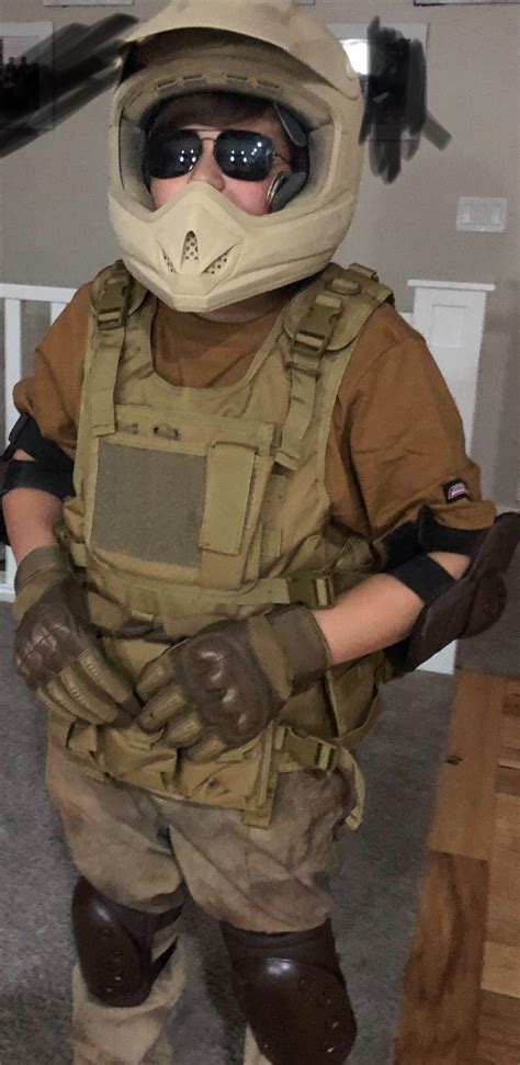 my mozzie cosplay what do you think? : r/Rainbow6