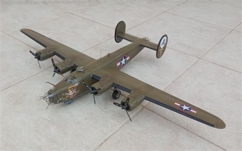 Revell 1/48 B-24D - B-24 Liberator Monogram - iModeler