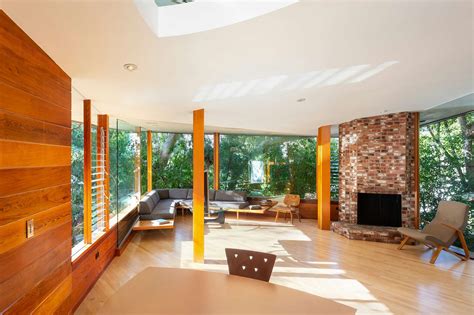 Photo 4 of 15 in An Impeccably Restored John Lautner Home Seeks $2.5M in Los Angeles - Dwell