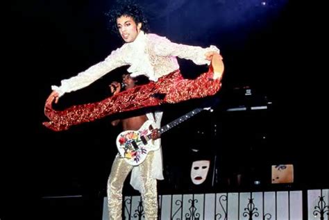 Funkatropolis: James Brown, Michael Jackson and Prince Show Off Their Best Moves In Funky Dance Off