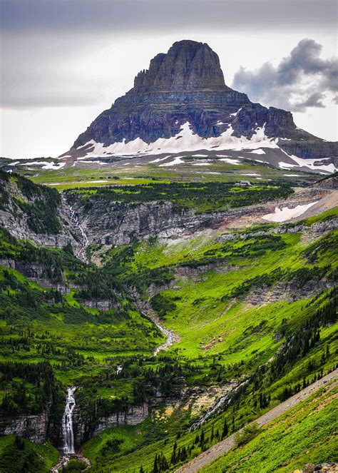 Waterfalls flowing from Logan Pass - Glacier National Park, MT [OC ...