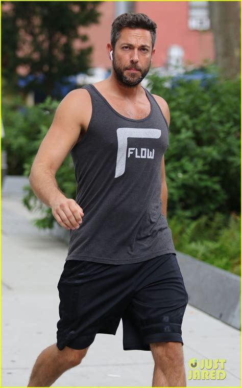 Zachary Levi Looks Fit After a Workout in Downtown NYC: Photo 4336342 | Zachary Levi Pictures ...