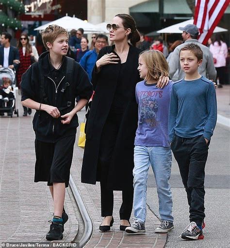 Shiloh Jolie-Pitt - Bynanikpriyono