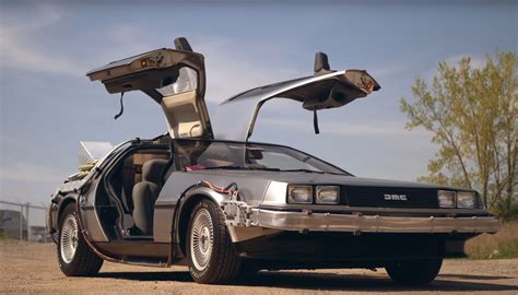 Driving a Real DeLorean Time Machine Is an Epic Experience - autoevolution