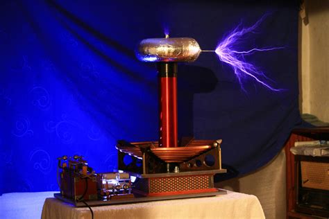 The Hyperion Tesla Coil - Introduction and overview | Hazardous Physics