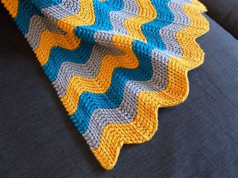 Knitting Patterns Galore - Cuddly Chevron Baby Blanket | Chevron baby blankets, Chevron baby ...