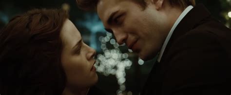 Edward Cullen's Devastating 'New Moon' Decision Came a Lot Sooner Than ...