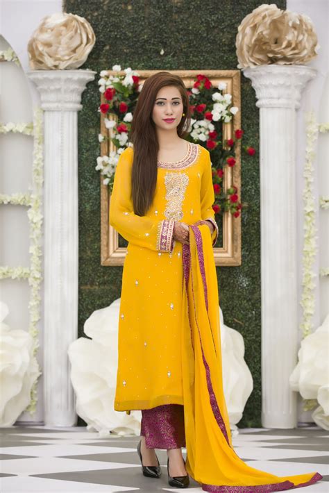 EXCLUSIVE YELLOW-MAGENTA MEHNDI DRESS – Exclusive Online Boutique