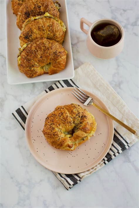 Caramelized Onion Breakfast Sandwiches | Recipe | Caramelized onions ...