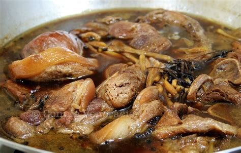 Humba Pata Ng Baboy Recipe - paa mesa